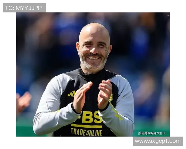 足球史上前三大球星排名解析及其影响力的深度探讨