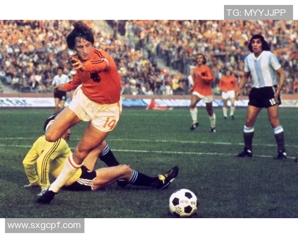 九位足球巨星卡通形象集结展示，领略不同风格的足球传奇魅力